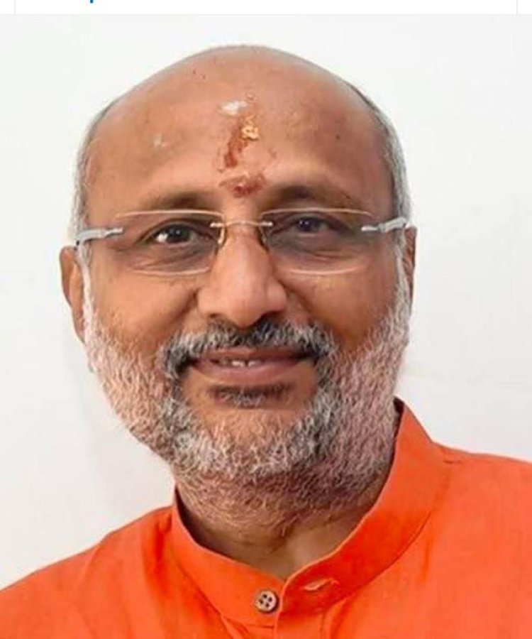 एनडीए प्रत्याशी सी पी राधाकृष्णन की शानदार जीत को लेकर भाजपा कार्यकर्ताओं ने दी बधाई