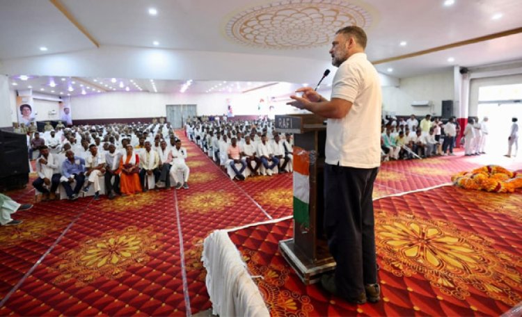 तानाशाही कर रहा है चुनाव आयोग, वोट चोरी के हैं ब्लैक एंड व्हाइट सबूत: राहुल गांधी