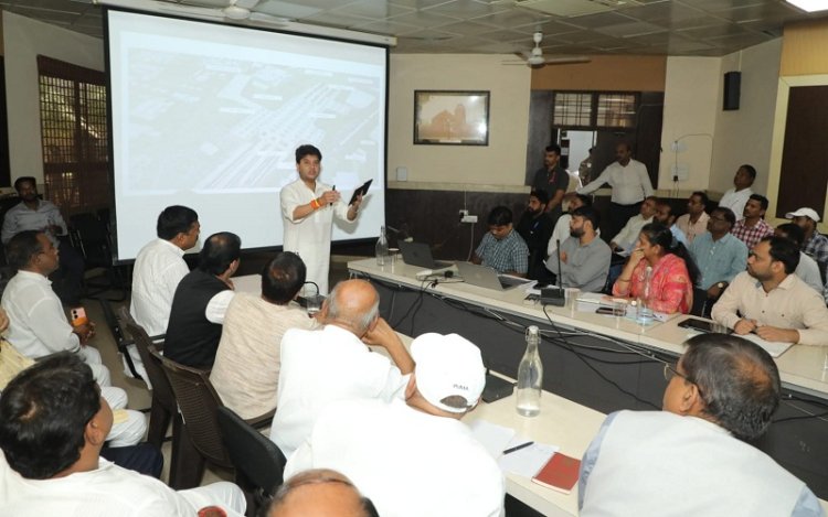 केन्द्रीय मंत्री सिंधिया की मौजूदगी में ग्वालियर शहर विकास कार्यों की हुई समीक्षा