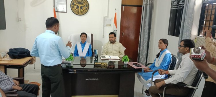 इंटरकालेज की छात्रा मोहिनी एक दिन के लिए बनी एसडीएम