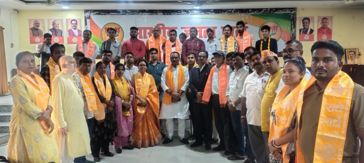 प्रधानमंत्री की प्रेरणादायी बातें सुनकर कार्यकर्ता आत्मसात करें : संजय गुप्ता