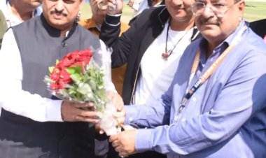 भारत ए और ऑस्ट्रेलिया ए के बीच पहला वनडे शुरू, सांसद रमेश अवस्थी ने किया शुभारम्भ