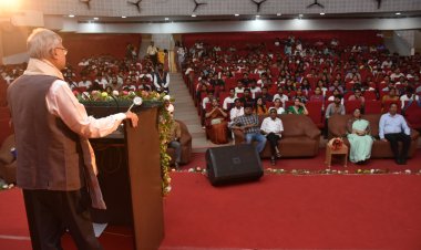 विद्यार्थी अवसरों का लाभ उठाएं और स्वयं को अर्थपूर्ण वैश्विक नागरिक बनाए : प्रो.अजित कुमार चतुर्वेदी