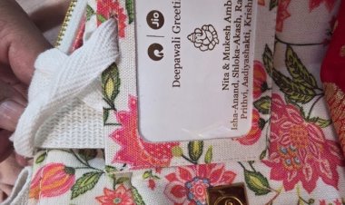 उद्यमी मुकेश अंबानी ने काशी की अन्नपूर्णा माता के लिए भेजी श्रृंगार सामग्री