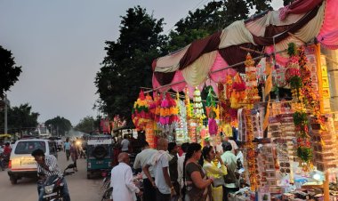 दीपावली त्योहार के चलते बाजार हुआ गुलजार