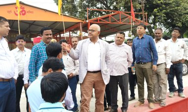 छठ पूजा को लेकर सभी व्यवस्थाओं को विभाग के अधिकारी जल्द करें दुरुस्त : जिलाधिकारी