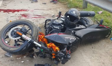 वाराणसी : मिर्जामुराद में तेज रफ्तार बाइक खड़ी ट्रक से टकराई, दो युवकों की मौत