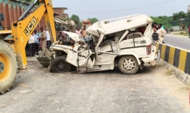 जौनपुर में बड़ा हादसा! दर्शनार्थियों से भरी बोलेरो ट्रक से टकराई, दंपति समेत 3 की दर्दनाक मौत