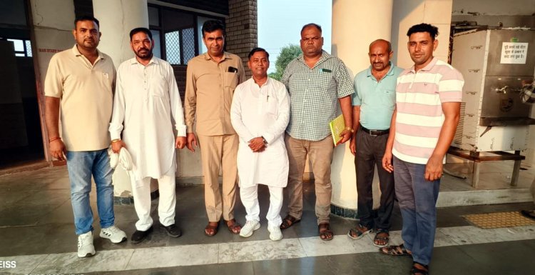 फतेहाबाद में  रोडवेज कर्मचारी यूनियन ने जीएम को सौंपा मांग पत्र