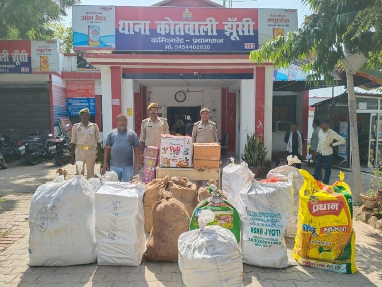 अवैध आतिशबाजी/पटाखा का विक्रय व भण्डारण करने वाला 1 अभियुक्त थाना झूंसी पुलिस टीम द्वारा गिरफ्तार