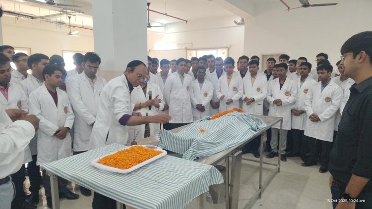 चिकित्सा शिक्षा के विद्यार्थियों का प्रथम शिक्षक है शव : डॉ. अनुराग