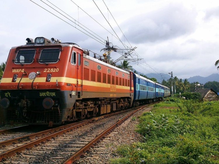 मुरादाबाद मंडल से होकर गुजरेगी अनारक्षित त्यौहार विशेष रेलगाड़ी शकूरबस्ती-लखनऊ-शकूरबस्ती एक्सप्रेस