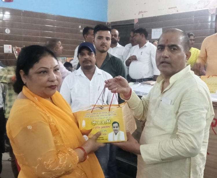 दीपावली पर्व भारतीय सभ्यता एवं संस्कृति की अनुपम धरोहर: ठाकुर रामवीर सिंह