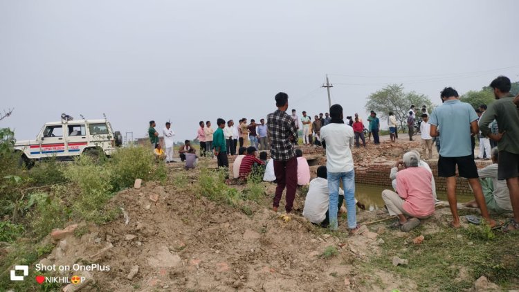 नहर में गिरी बाइक, दो युवकों की मौत