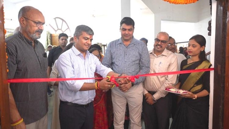 कला आचार्य हमारे भारतीय संस्कृति के मूल आधार : जिलाधिकारी