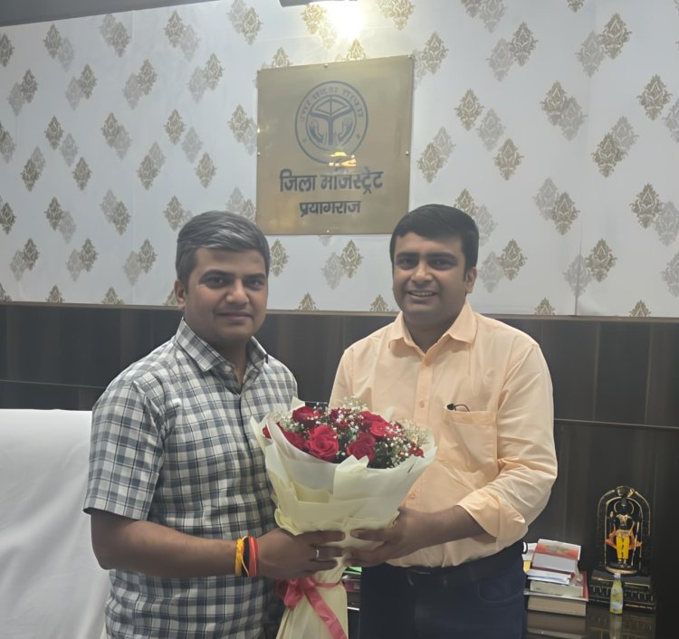 एसआरएन अस्पताल की स्वास्थ्य सुविधाओं को लेकर डीएम से मिले डॉ. संतोष सिंह