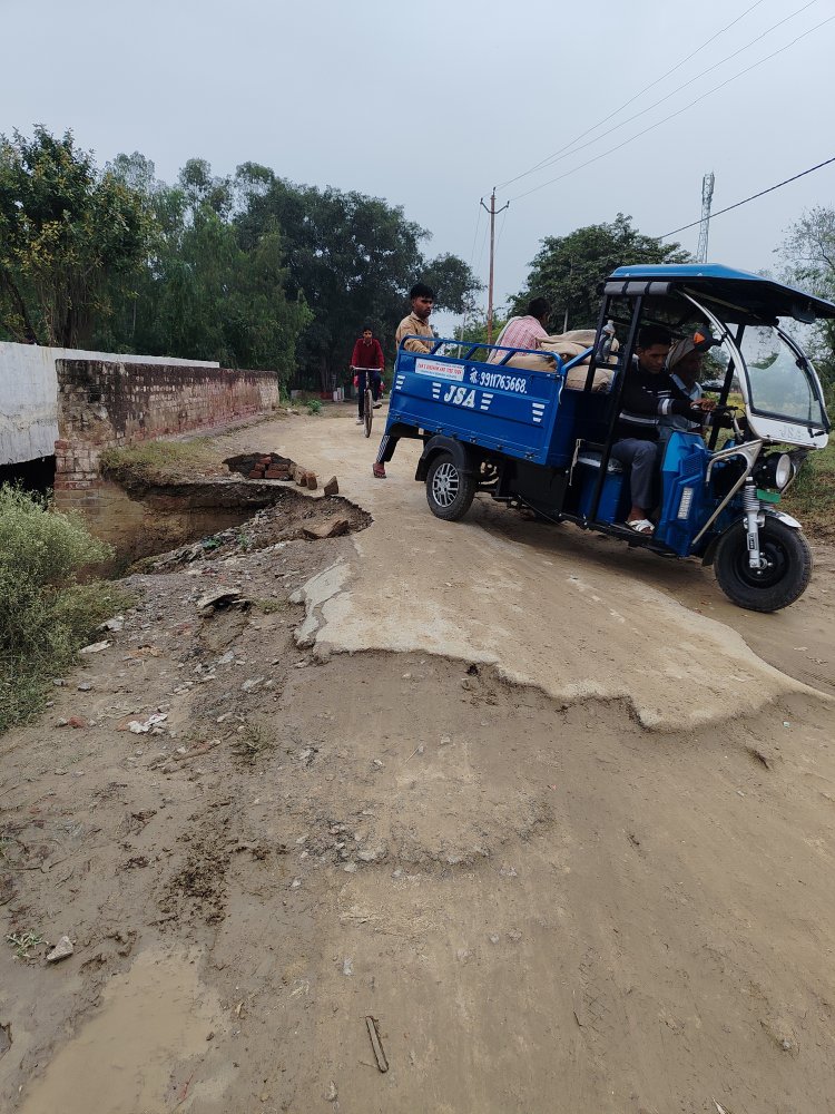 जैनपुर नहर पुल की सड़कों का डामरीकरण न हाेने से राहगीर परेशान