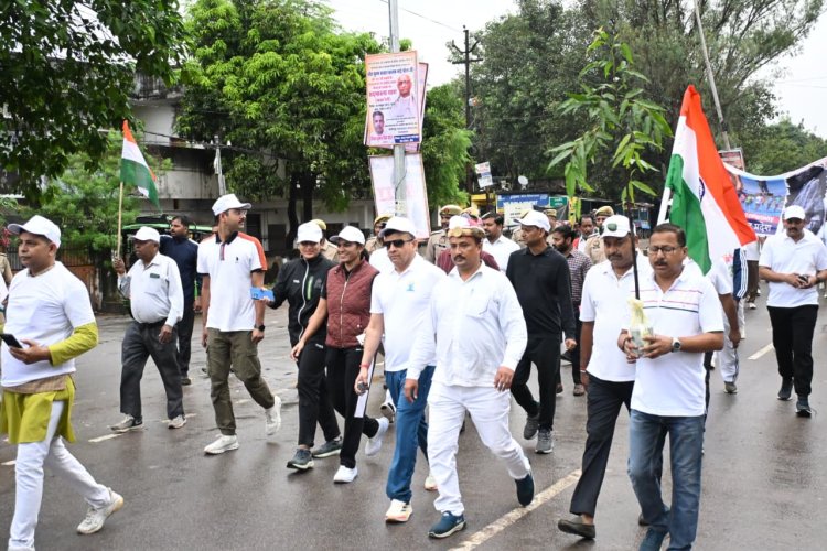 बांदा में रन फॉर यूनिटी, अधिकारियों और युवाओं ने दिखाई एकता