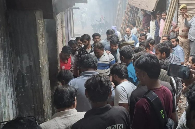 दुकान व गोदाम में आग लगने से लाखों का नुकसान