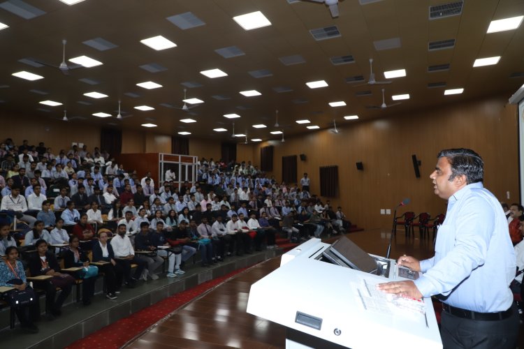 सीएसजेएमयू मेगा जॉब फेयर में 1088 छात्र-छात्राओं ने किया प्रतिभाग,440 बच्चे हुए शॉर्टलिस्ट