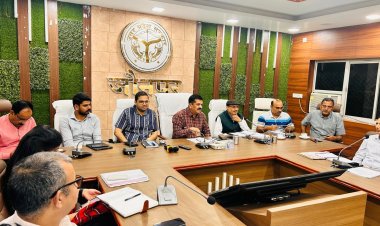 फार्मर रजिस्ट्रेशन कार्य में लापरवाही बरतने पर होगी कड़ी कार्रवाई : जिलाधिकारी