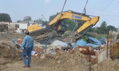 आरोप : लेखपाल की गलत रिपोर्ट का दंश भोग रहे रिटायर्ड मेजर