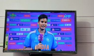 दीप्ति शर्मा ने विश्वकप के फाइनल मैच में 58 रन की पारी खेलकर और 5 विकेट लेकर पीतलनगरी की चमक बढ़ाई