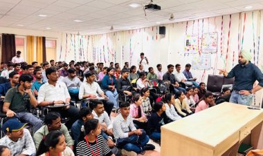 ईश्वर शरण महाविद्यालय में ‘‘कैम्पस टू कॉर्पारेट’’ कार्यशाला का आयोजन