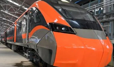 देश की पहली ‘स्लीपर वंदे भारत ट्रेन’ 130 की रफ्तार से गुजरात में दौड़ी