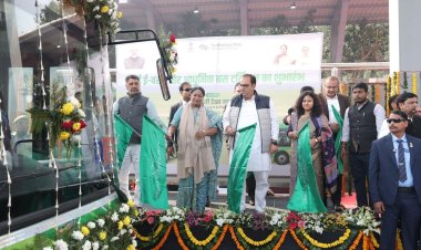 मुख्यमंत्री ने आजादपुर में अत्याधुनिक बस टर्मिनल और 40 नई ई-बसें दिल्लीवासियों को किया समर्पित