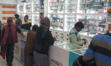 जौनपुर में मेडिकल स्टोर वाले बेच रहे थे ₹42 करोड़ की नशे वाली कफ सिरप! 15 फर्मों पर केस दर्ज। पूरी खबर पढ़कर चौंक जाएंगे!