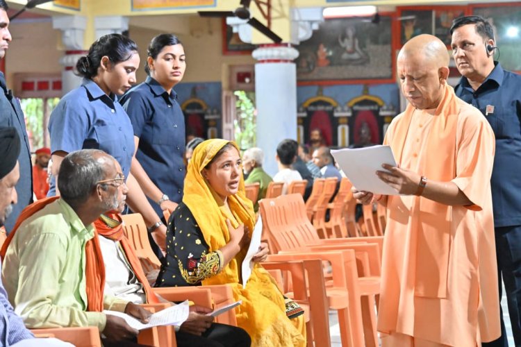 वाराणसी में श्री श्याम मंडल के 11 दिवसीय निशान शोभा यात्रा के अन्तिम दिन श्याम नाम की गूंज