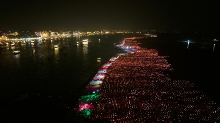 बाबा विश्वनाथ की नगरी काशी देव दीपावली के अनुपम प्रकाश से आलोकित : प्रधानमंत्री नरेन्द्र मोदी