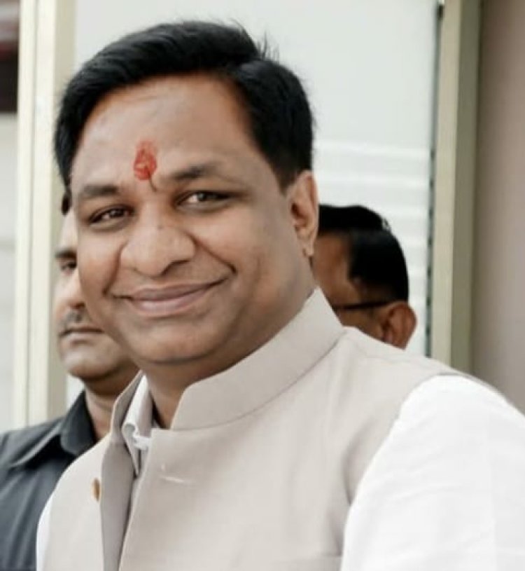 वंदे मातरम का गान शैक्षणिक संस्थाओं में अनिवार्य रूप से कराने का निर्णय सराहनीय: मनीष दीक्षित