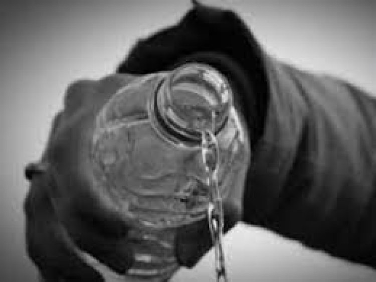 मुरादाबाद के कांठ निवासी युवक के पास से हापुड़ में 38 किलोग्राम हाईड्रोफ्लोरिक एसिड बरामद