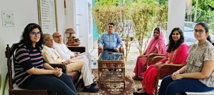 बाल दिवस विशेष :आईएएस बनना चाहती है सबसे कम उम्र की ब्लागर व ’ पुरस्कार’ विजेता अक्षिता