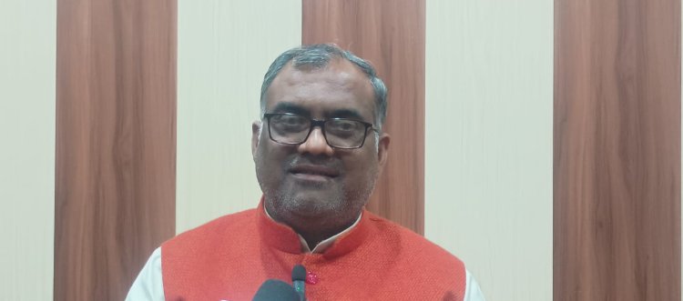 अखिलेश यादव हर समय नकारात्मक बातें करते हैं : गिरीश चंद्र यादव