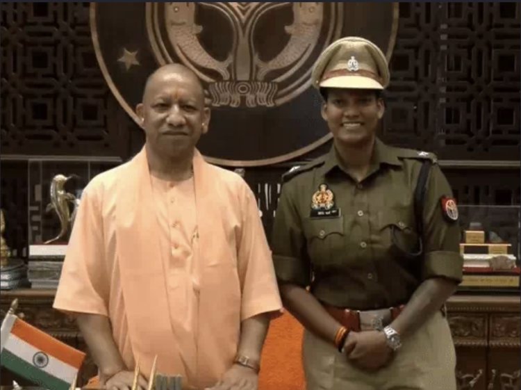 वर्ल्ड कप स्टार दीप्ति शर्मा लखनऊ पहुंचीं, भारतीय क्रिकेट की चैंपियन बेटीने की मुख्यमंत्री योगी से मुलाकात