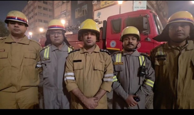 कृष्णा अपरा प्लाजा कमर्शियल बिल्डिंग में लगी भयंकर आग