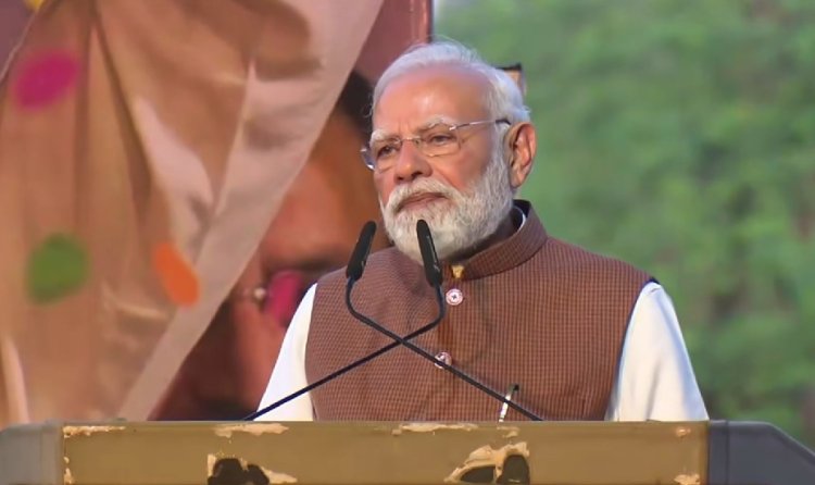 प्रधानमंत्री मोदी आज आंध्र प्रदेश और तमिलनाडु के दौरे पर, सबसे पहले करेंगे श्री सत्य साईं बाबा की महासमाधि के दर्शन