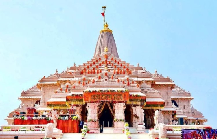 अयोध्या में आराध्य और शिखर के दर्शन को उमड़ पड़े श्रद्धालु