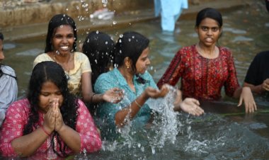 काशी-तमिल संगमम : तमिल छात्रों ने गंगा स्नान कर जाना घाटाें का इतिहास