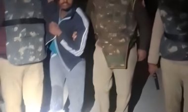 पुलिस मुठभेड़ में चार लुटेरे गिरफ्तार लूट का सामान बरामद