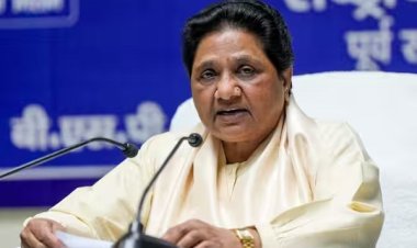 मायावती ने विश्व बाजार में गिरते रुपये की कीमत और एयरलाइंस संचालन पर जताई चिंता