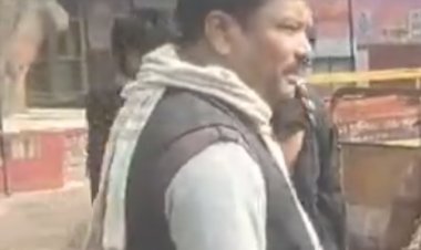 गन्ना उतार रहे किसान की ट्रैक्टरों के बीच दबकर मौत