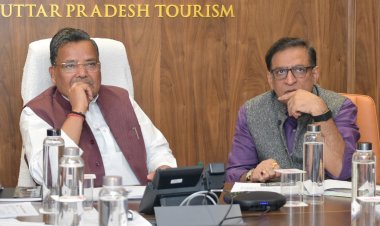 पर्यटकों को लखनऊ भ्रमण कराने के लिए 1090 चौराहे से इलेक्ट्रिक डबल डेकर बस का हाेगा संचालन