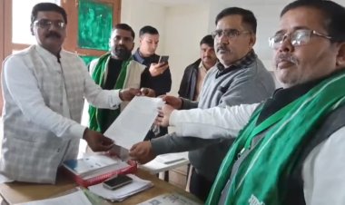 कमलापुर चीनी मिल : पुराने कर्मचारियों की बहाली व बकाया भुगतान की उठी मांग, सौंपा ज्ञापन