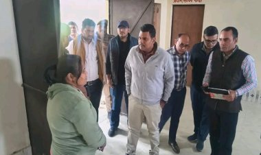 सीतापुर: लापरवाही पर 2 एएनएम की सेवा समाप्त, सचिव निलंबित