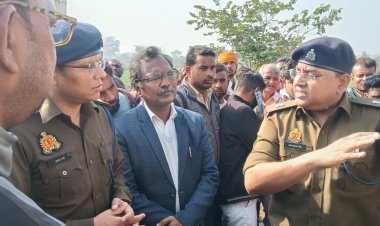 बाइक से स्कूल जा रहे तीन विद्यार्थियों की मार्ग दुर्घटना में मौत