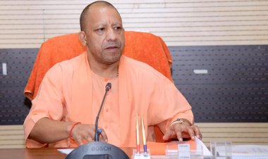 प्रदेश के मुख्यमंत्री योगी आदित्यनाथ वाराणसी पहुंचे,एसआईआर की समीक्षा बैठक करेंगे